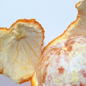 Orange Fiber es una empresa italiana que ha patentado y produce tejidos sostenibles a partir de cítricos