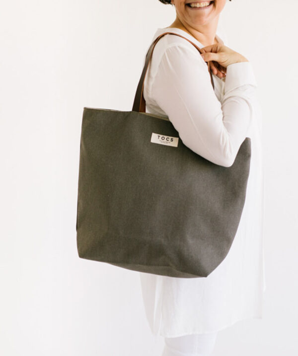 Bolso totebag gris xl de TOCS