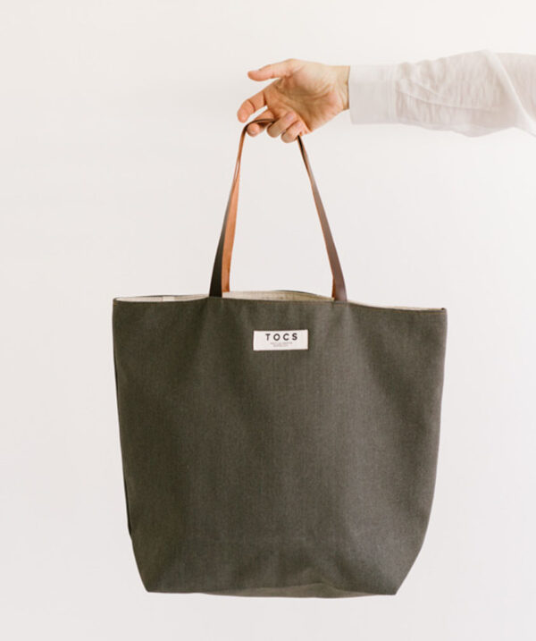 Bolso totebag gris xl de TOCS