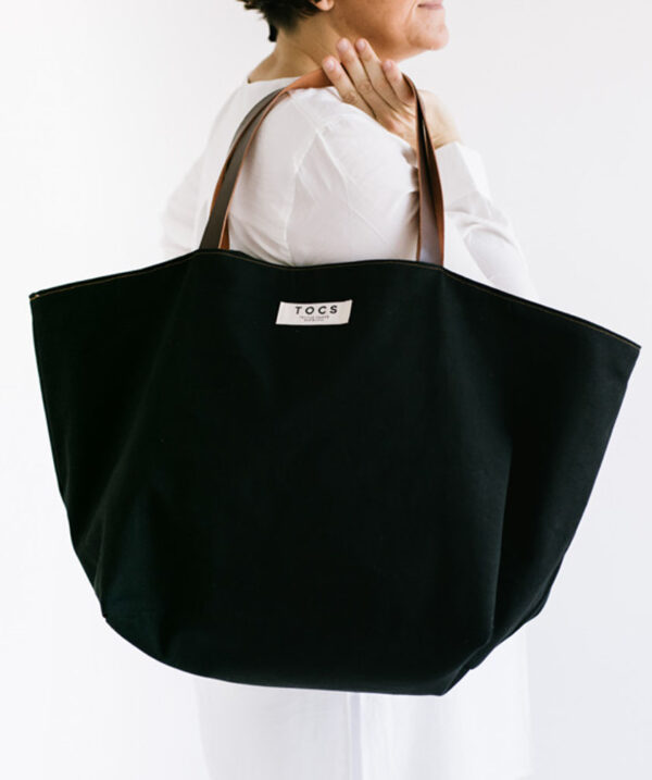 Bolso totebag negro xl de TOCS