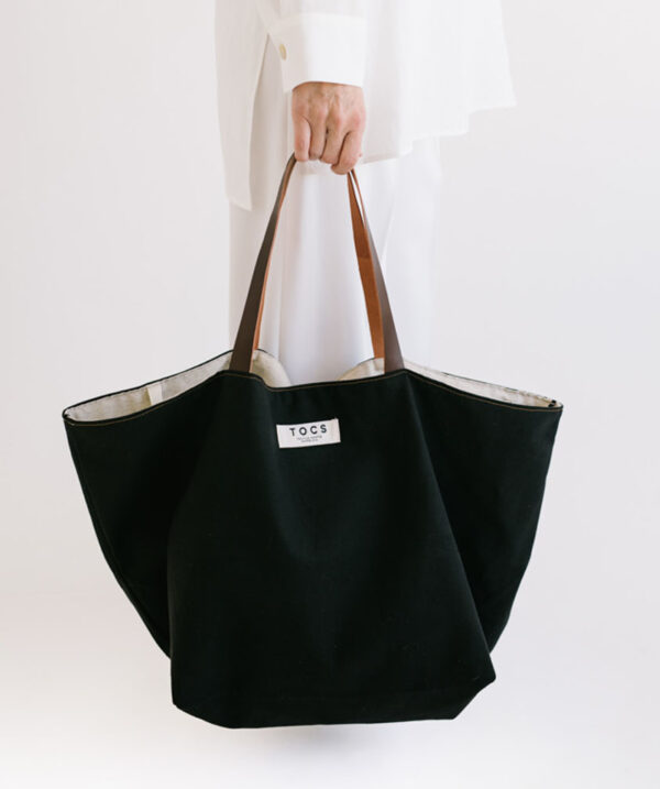 Bolso totebag negro xl de TOCS