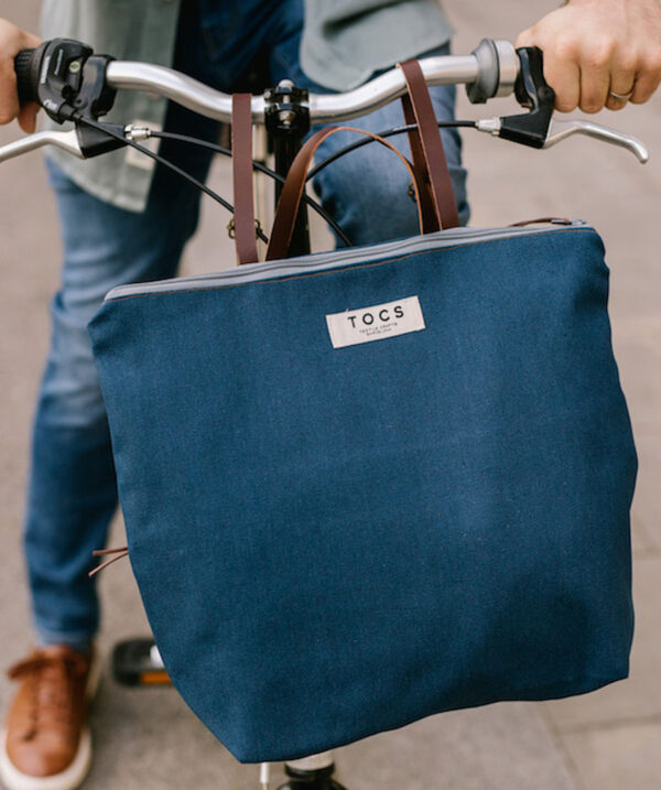 Mochila azul de TOCS